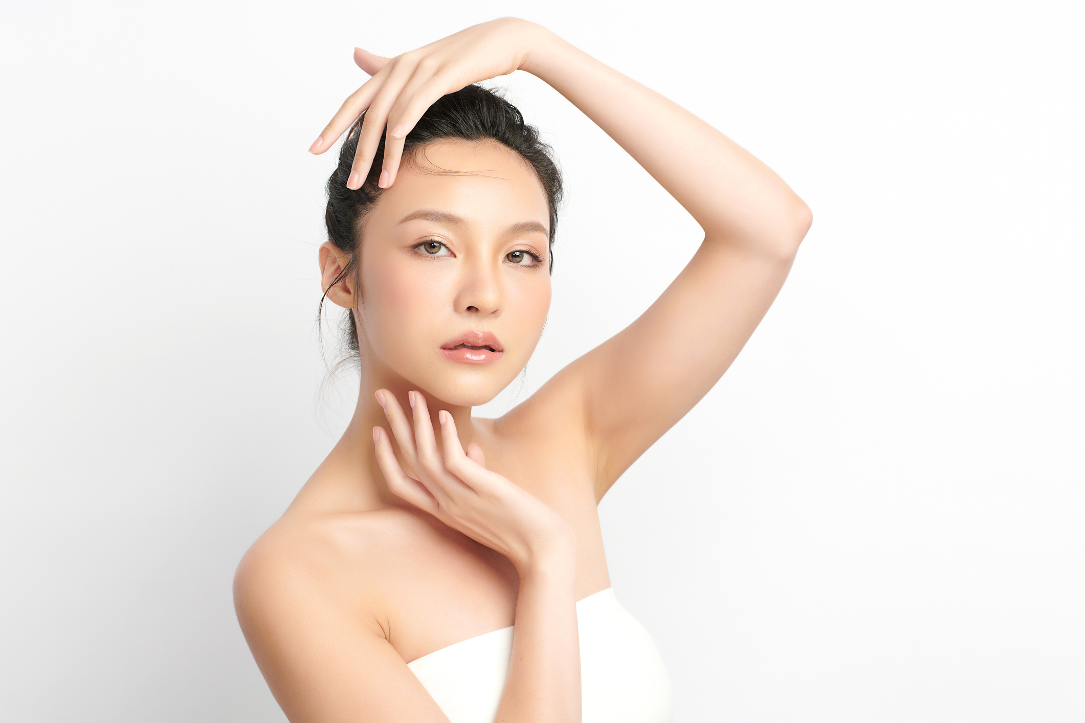 Woman with clear skin after PicoLazer treatment